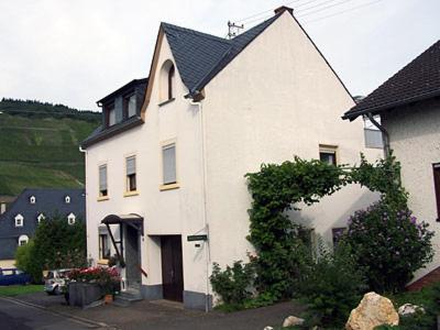 Anneliese Schmitgen Bed & Breakfast แบร์นคาสเทล-คืสท์ ภายนอก รูปภาพ
